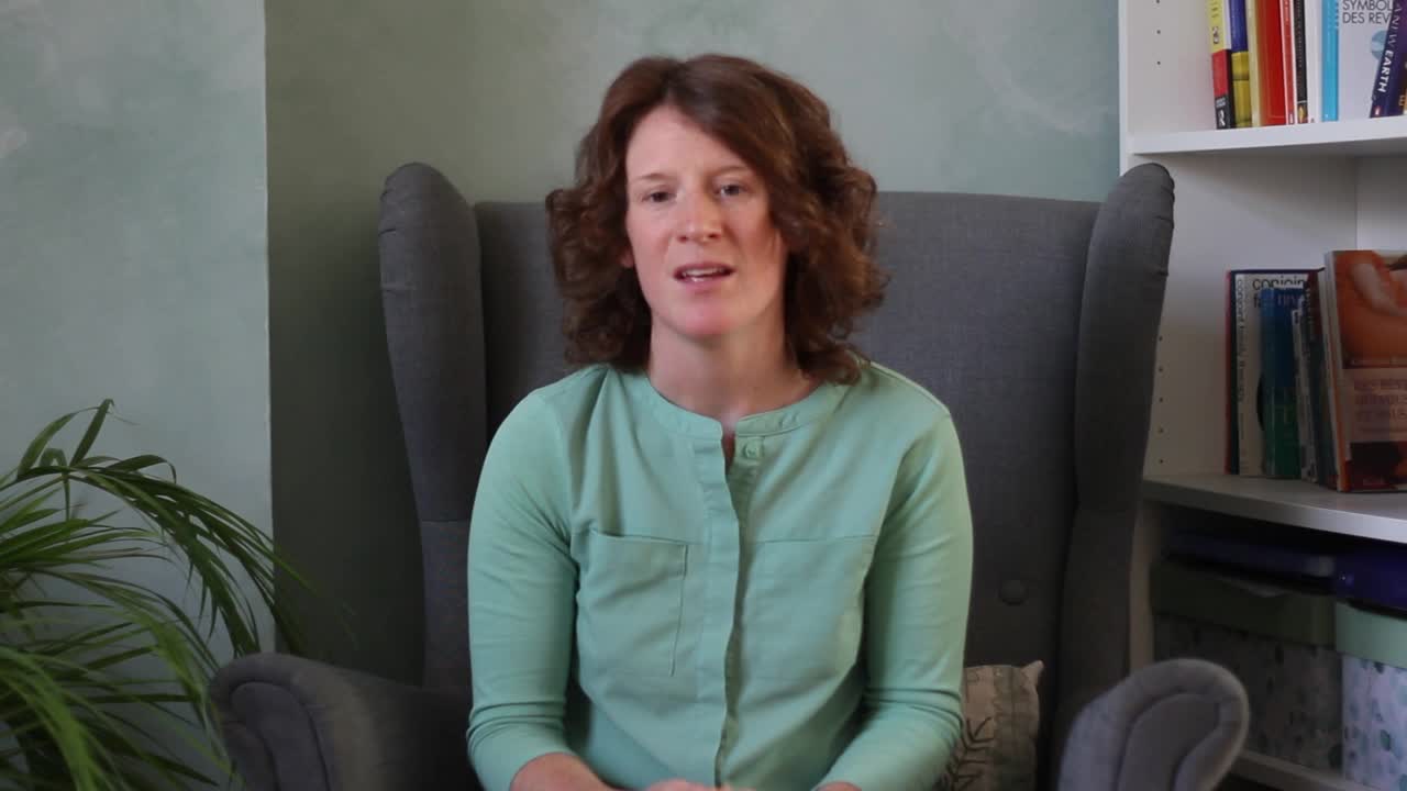 Therapist in France offers trauma care and healing through authentic relationships - Reach out for support (EN)